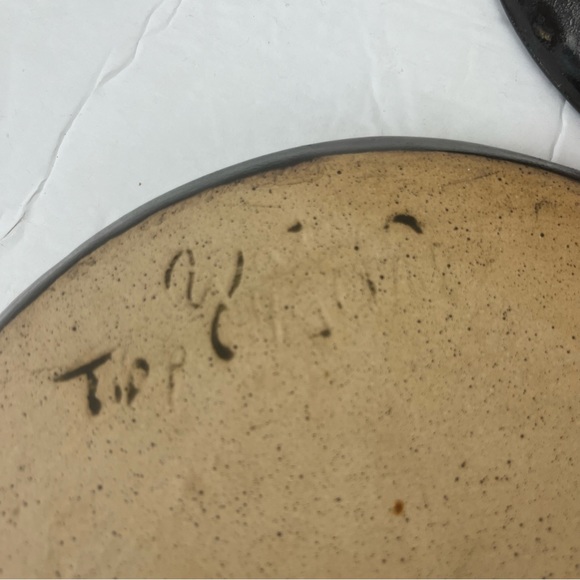 Watson Pottery Tipp City Ohio small 10” plates/chargers in dark charcoal - Picture 6 of 7